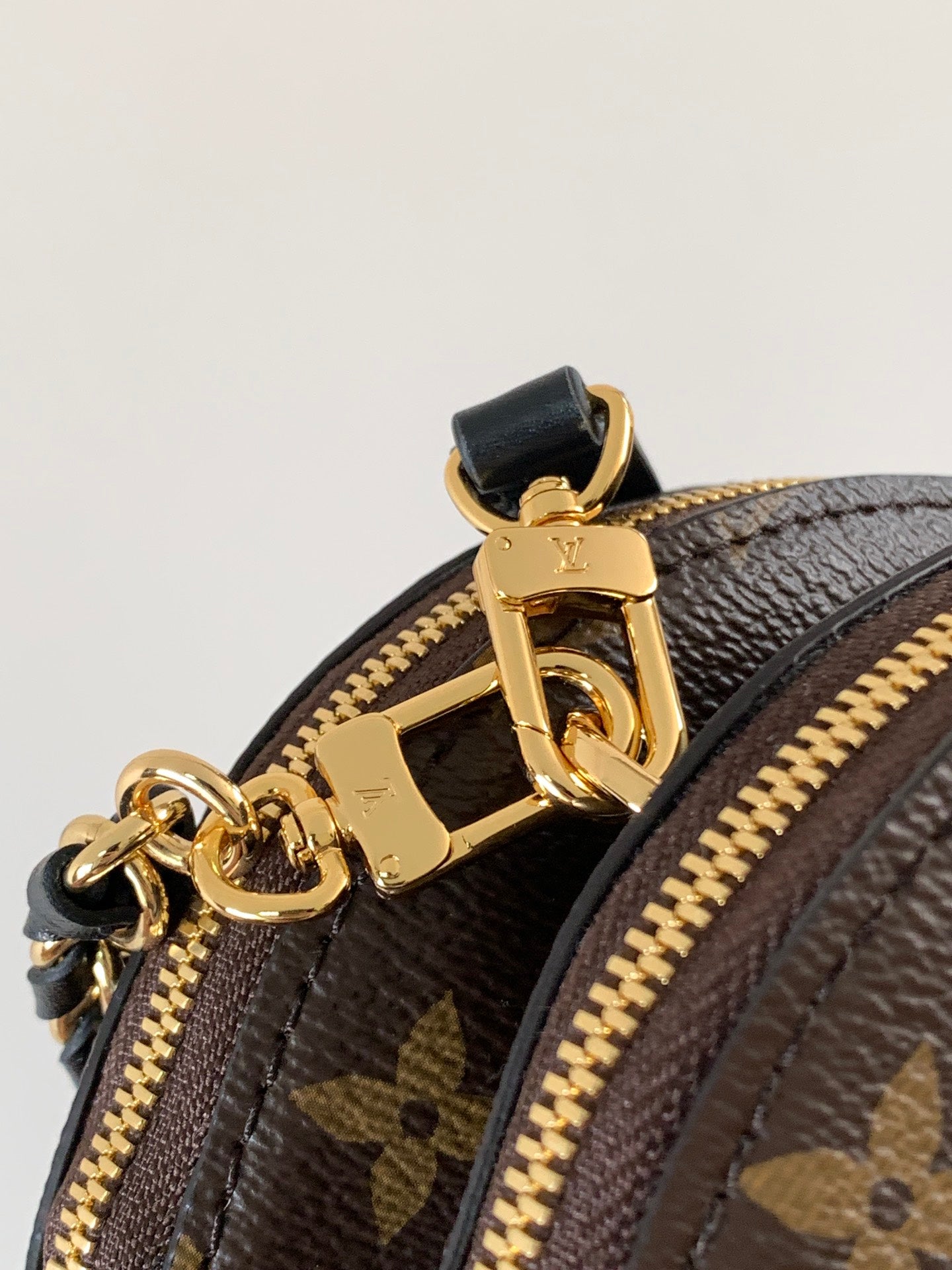 LOUIS VUITTON - BE ALMA - MONOGRAM CANVAS