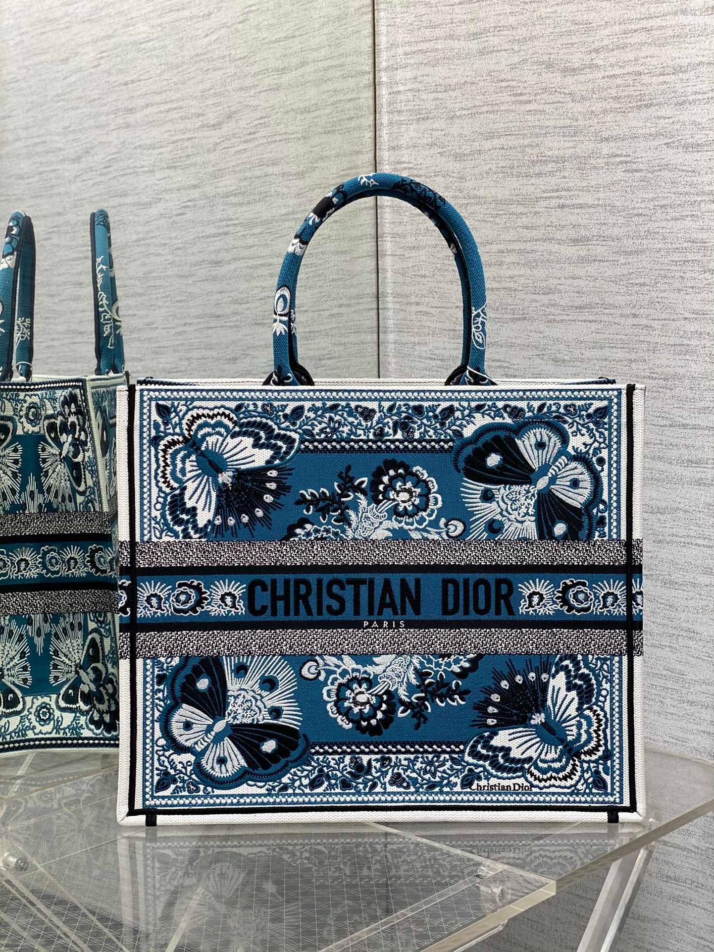 DIOR - BOOK TOTE