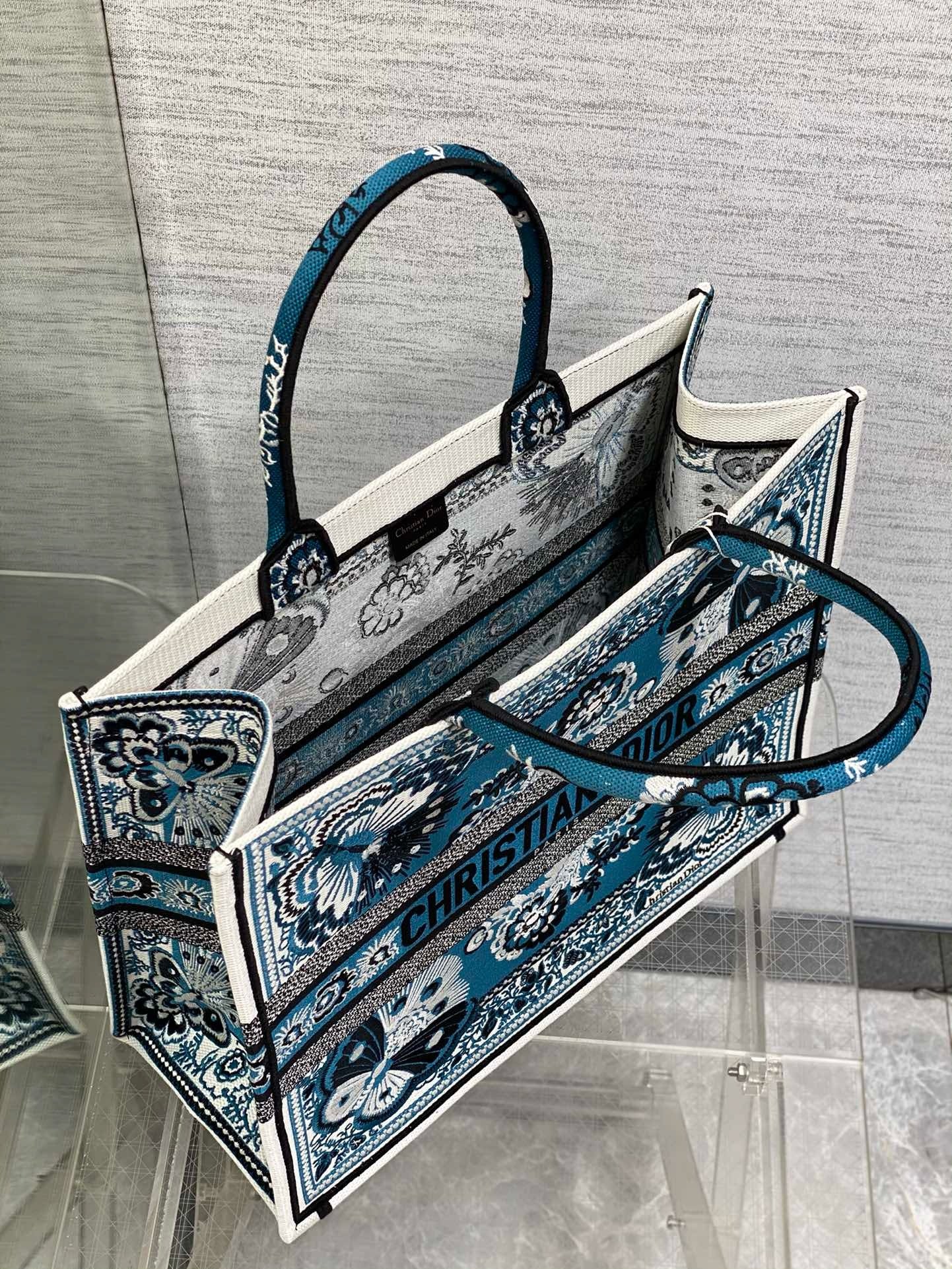 DIOR - BOOK TOTE