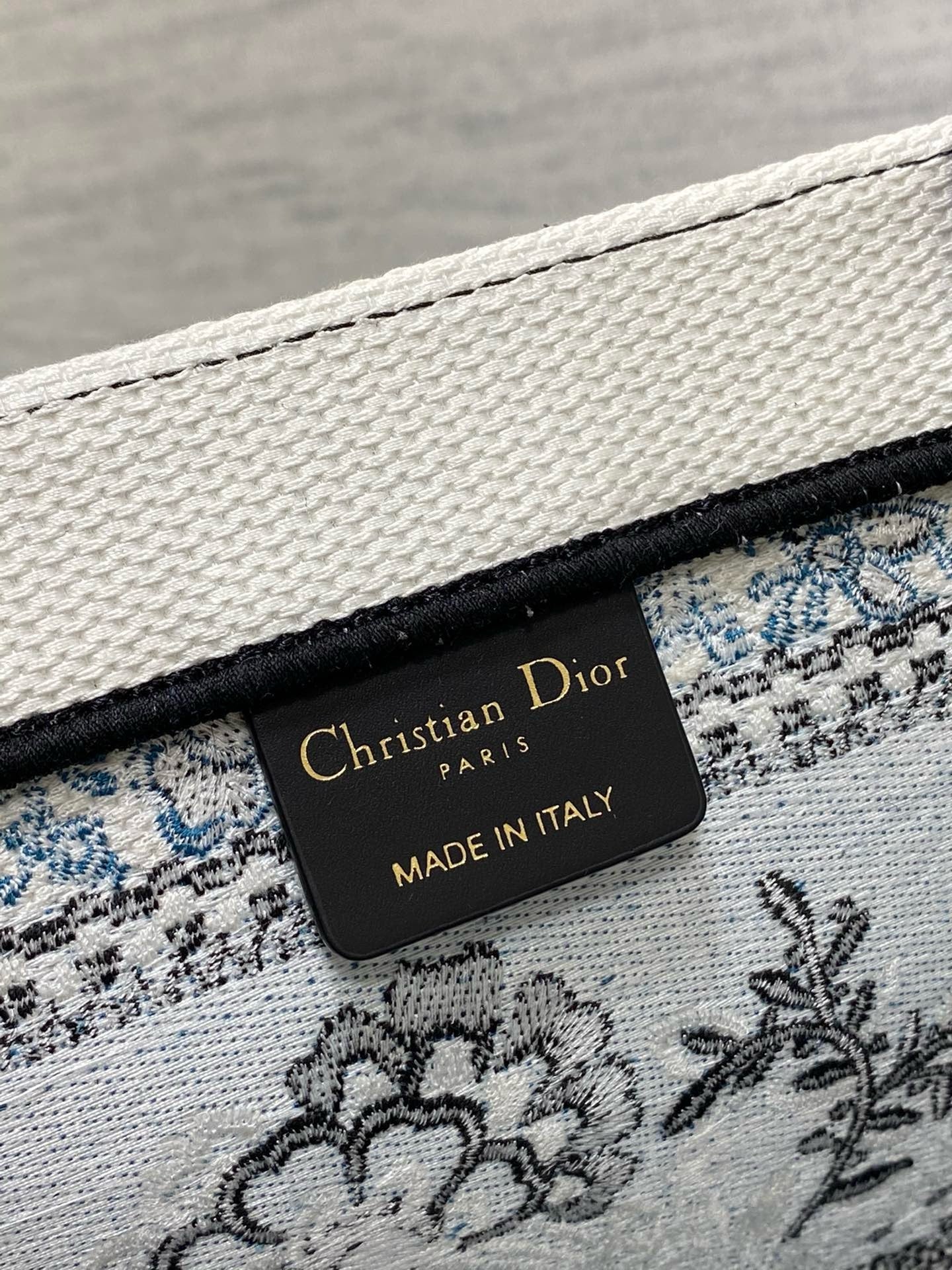 DIOR - BOOK TOTE