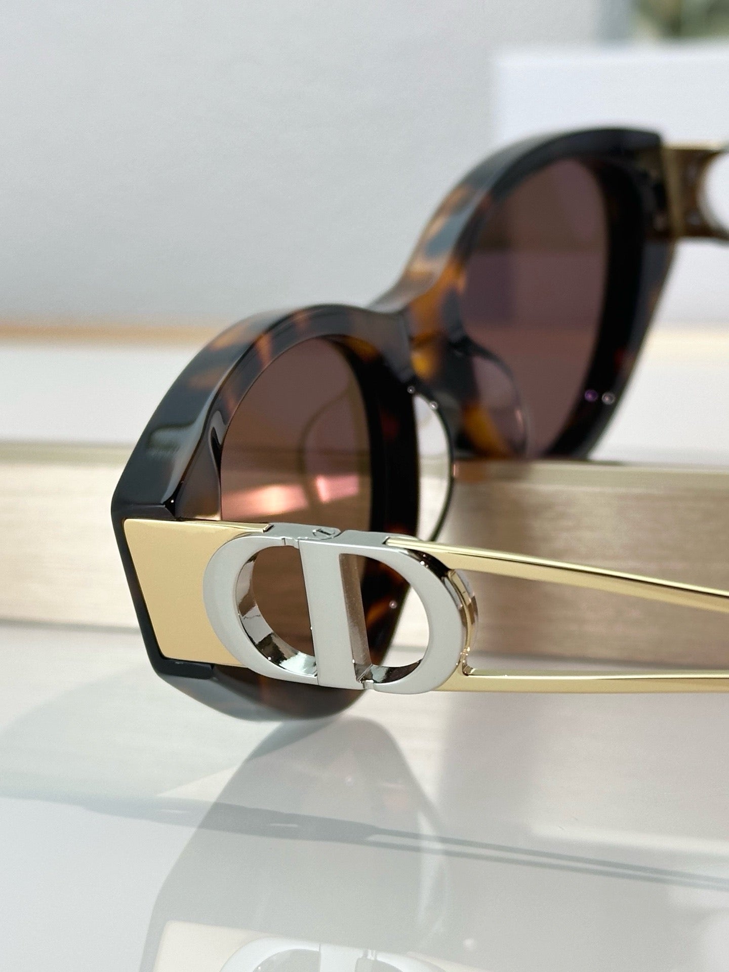 DIOR SUNGLASS - 30MONTAIGNE - B6I