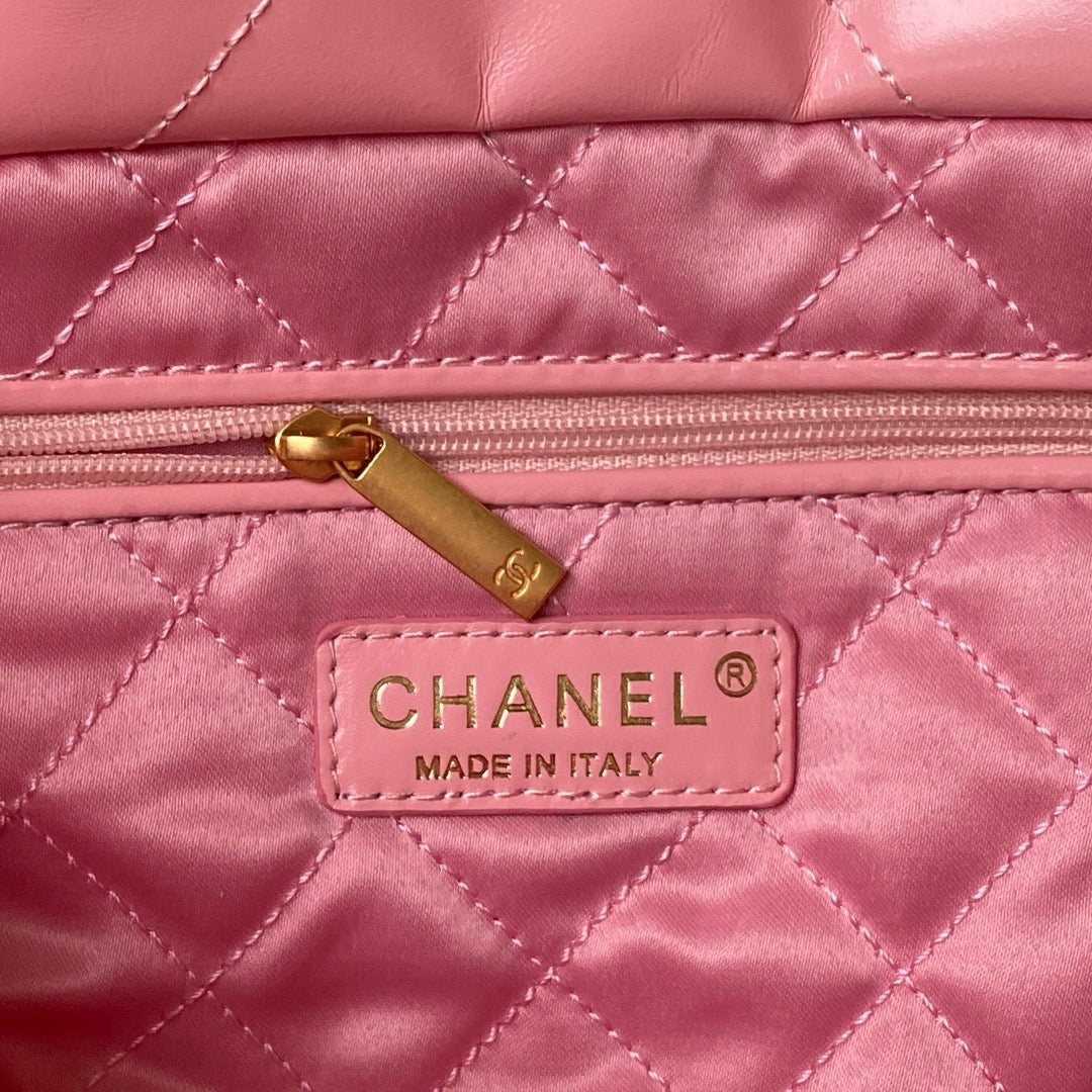 CHANEL 22 - SHINY CALFSKIN & GOLD TONE METAL, PINK