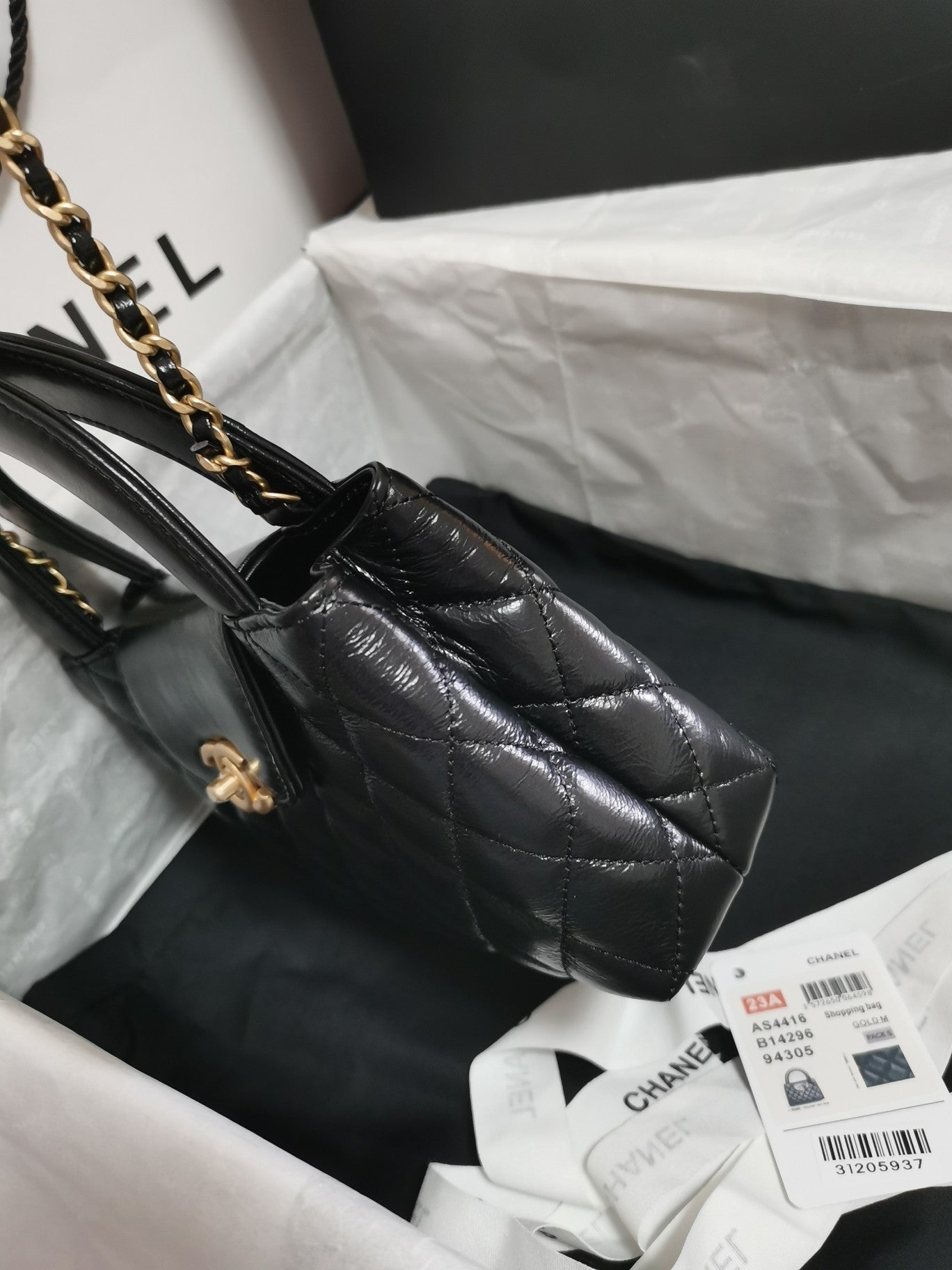 CHANEL - KELLY SHOPPER - BAG - BLACK