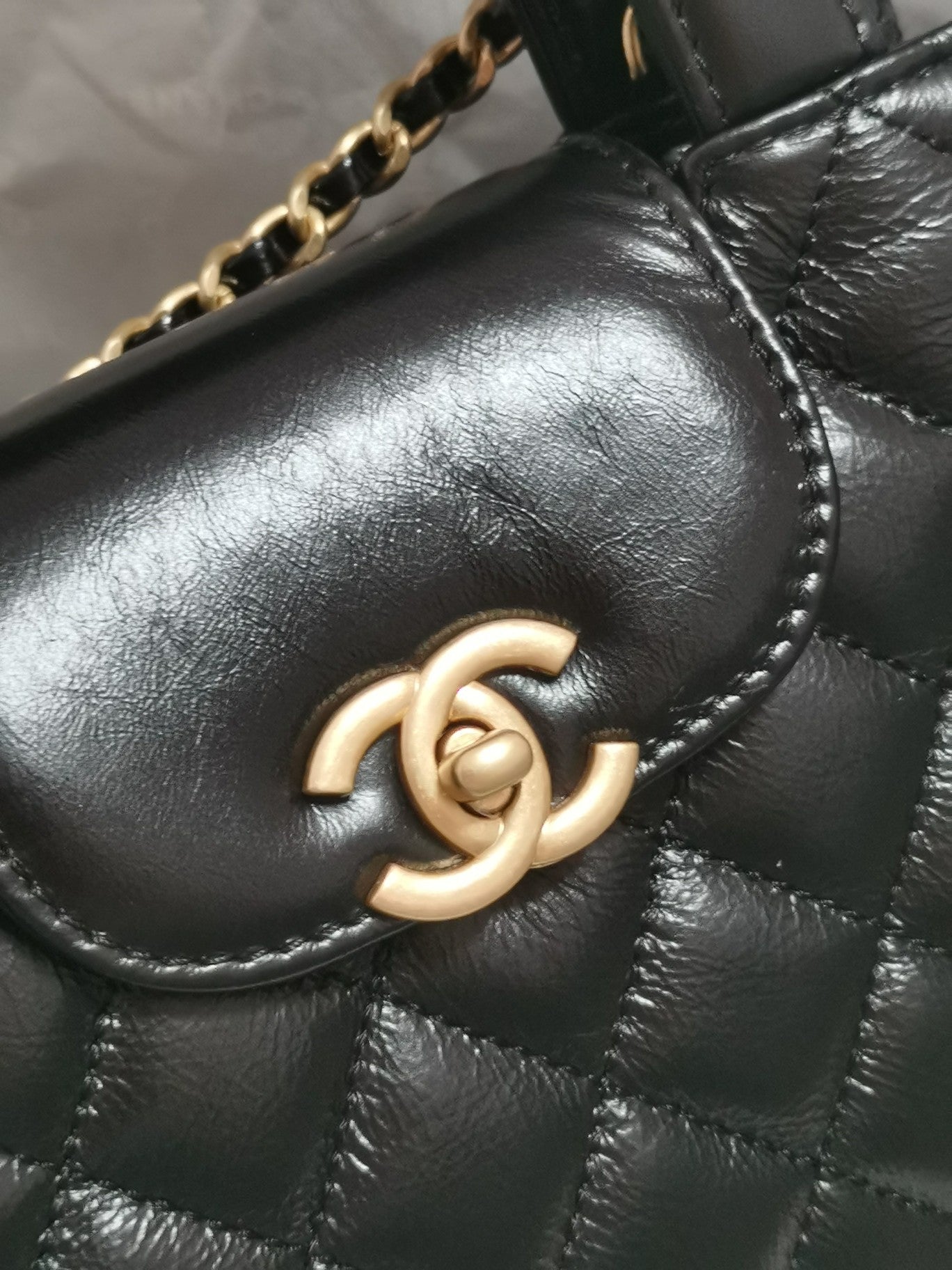 CHANEL - KELLY SHOPPER - BAG - BLACK