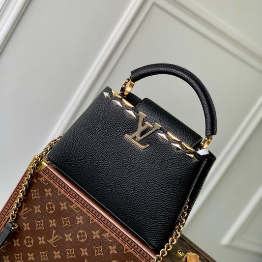 LOUIS VUITTON - CAPUCINES